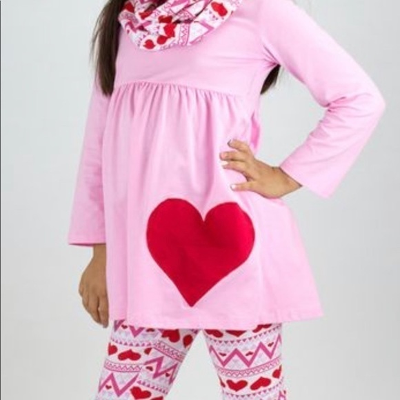 𝅺New Girls Valentine's Day ensemble set sz 5/6: leggings, tunic, infinity scarf. - Picture 2 of 3
